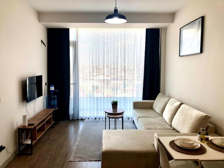 Secured Lux 1 + 1 - Gym, Sauna & Parking *