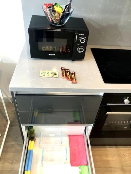 Secured Lux 1 + 1 - Gym, Sauna & Parking