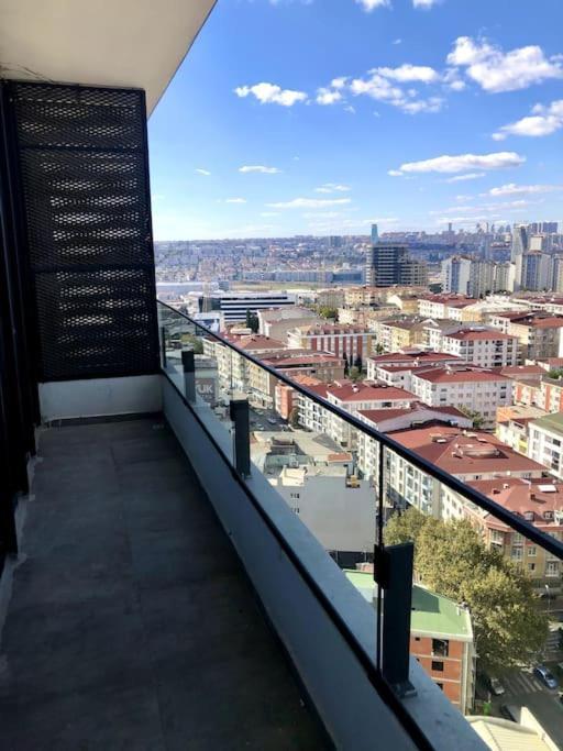 Apartment Secured Lux 1 + 1 - Gym, Sauna & Parking Istanbul